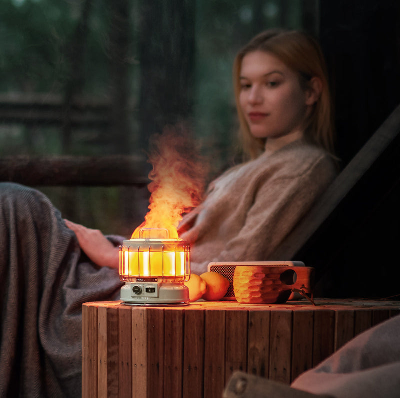 MAX LANTERN - 3-in-1 Vintage Lantern with Flame (Pre-sale)